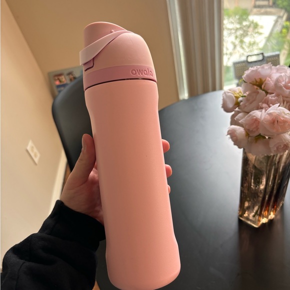 Owala Pink Water Bottle - Picture 1 of 5